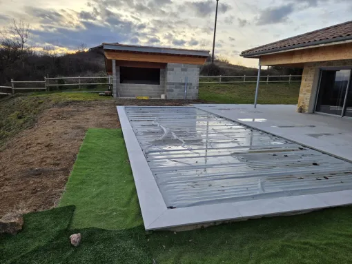 Projet de réaménagement des abords d’une piscine à Beaujeu, Belleville-en-Beaujolais, Nature en Beaujolais