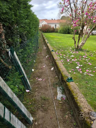 Installation d'un grillage extérieur à Montmerle-sur-Saôna, Belleville-en-Beaujolais, Nature en Beaujolais