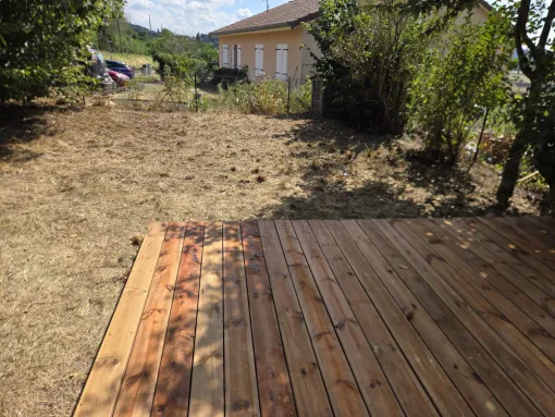 Remise en état de votre propriété, avec la création d’une terrasse en bois sur mesure à Proprières, Belleville-en-Beaujolais, Nature en Beaujolais