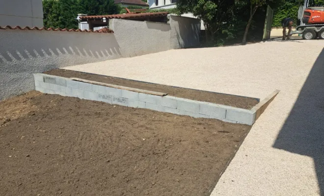 Création d'une cour à Neuville-sur-Saône, Belleville-en-Beaujolais, Nature en Beaujolais