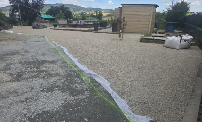 Création d'une cour à Quincié-en-Beaujolais, Belleville-en-Beaujolais, Nature en Beaujolais