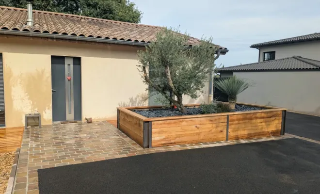 Fin du chantier : finalisation de la création d'une cours à Lancié, Belleville-en-Beaujolais, Nature en Beaujolais